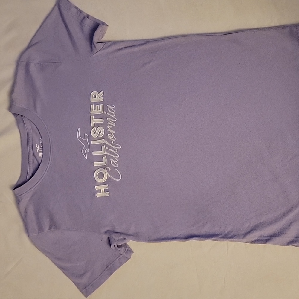 Hollister Tee